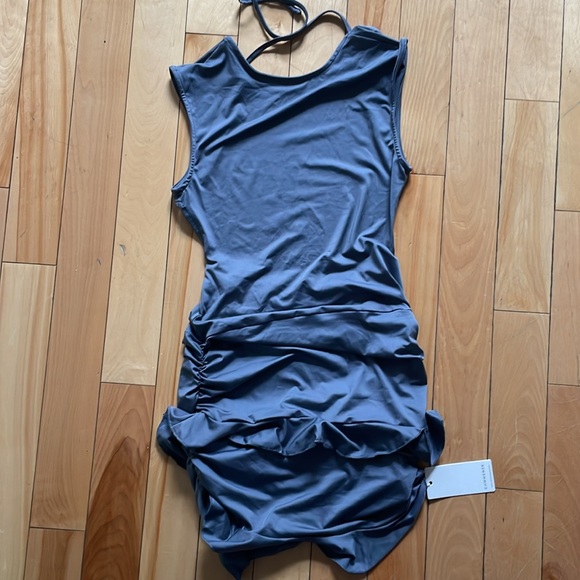 NWT Backless Cap Sleeve Ruffle Dress - Picture 2 of 2